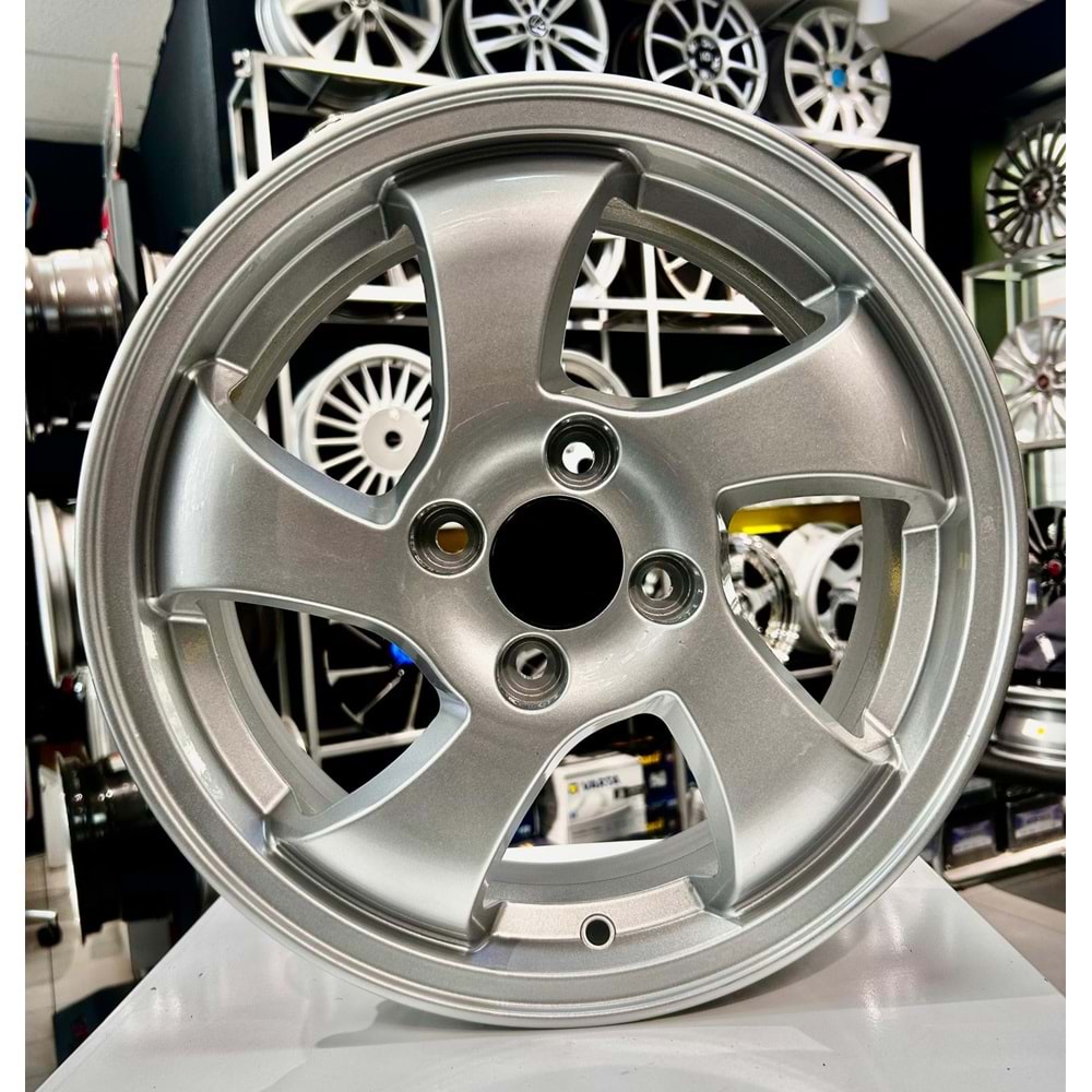 AGT 15 JANT 6 İNÇ ET45 64.1 4*100 SILVER JANT MODELİ
