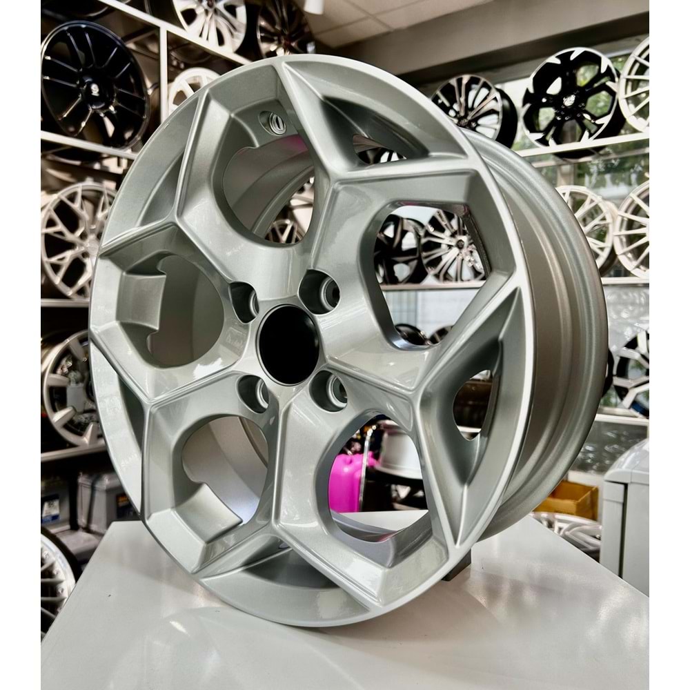 R1 14 JANT 6 İNÇ ET25 4*100 67.1 BOYNUZ SILVER JANT MODELİ