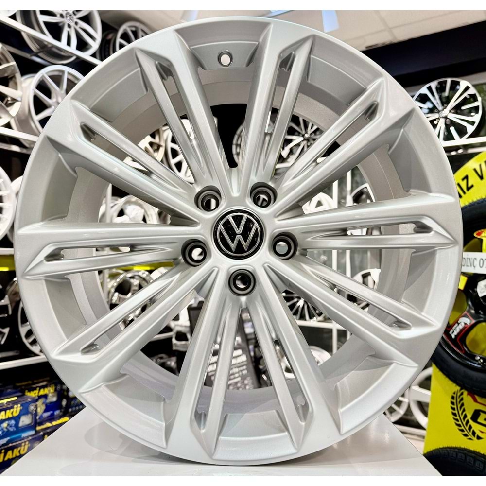 R1 18 JANT 8 İNÇ ET40 5*112 57.1 SILVER VOLKSWAGEN VERONA JANT MODELİ