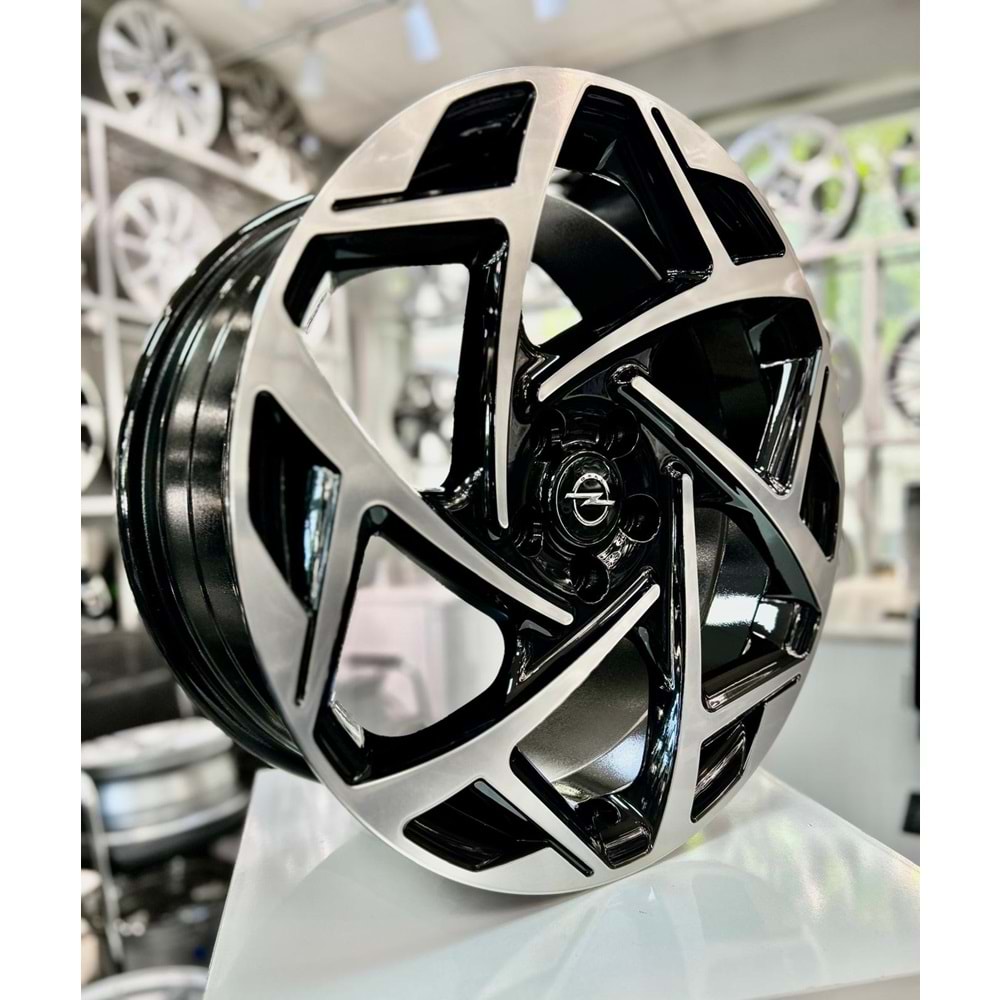 R1 18 JANT 8 İNÇ ET45 5*105 56.6 OPEL OPC İNSİGNİA JANT MODELİ