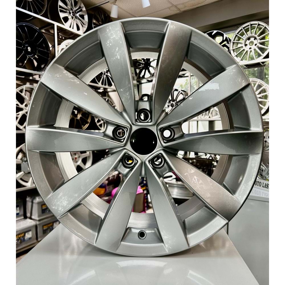 R1A 17 JANT 7.5 İNÇ ET41 5*100 67.1 SILVER LUGANO JANT MODELİ