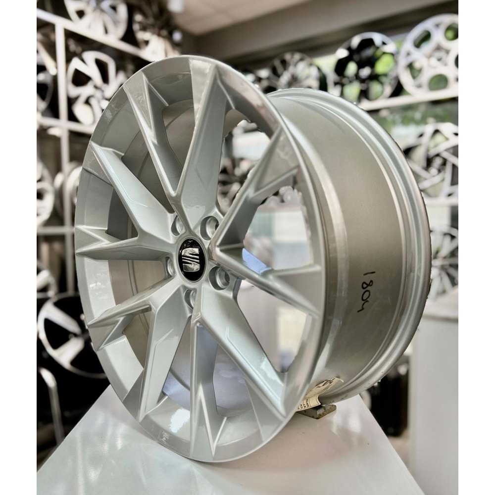 R1 18 JANT 7.5 İNÇ ET40 5*112 SEAT AKREP JANT MODELİ