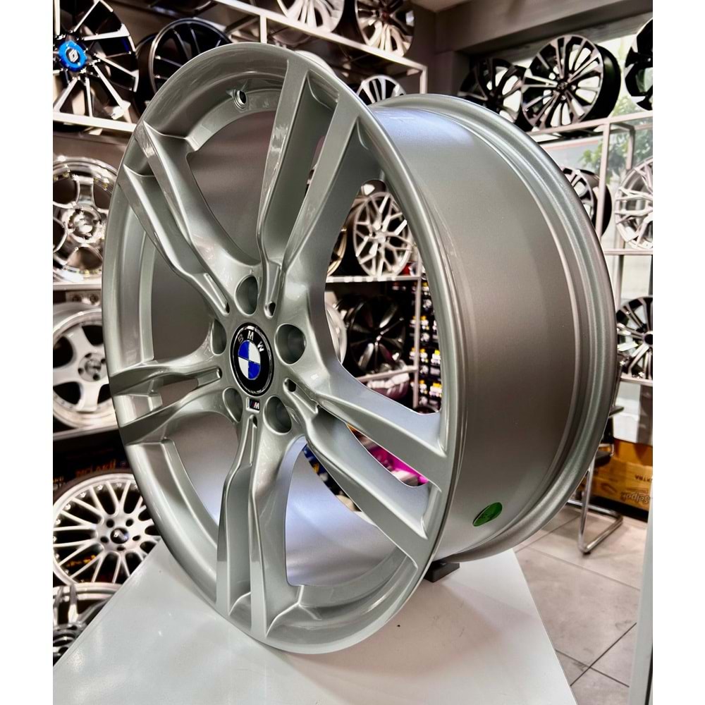 KM 19 JANT 9 İNÇ ET35 5*120 72.6 BMW SILVER JANT MODELİ
