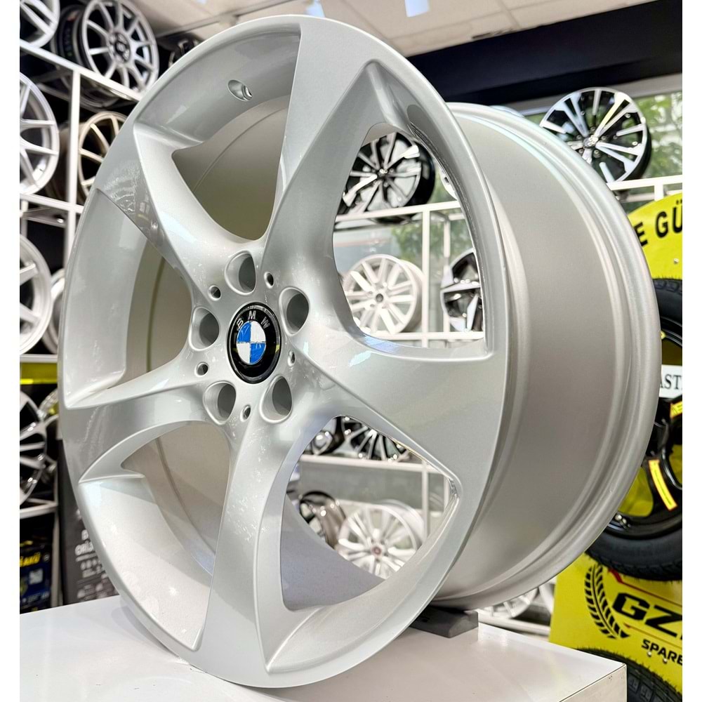 KM 19 JANT 9 İNÇ ET34 5*120 72.6 BMW 3.35 E90 SILVER JANT MODELİ