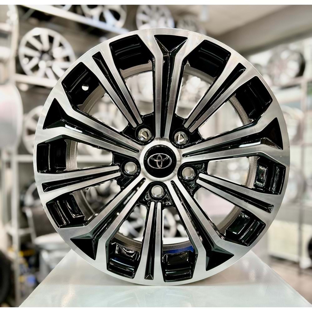 R1 16 JANT 7 İNÇ ET40 5*114.3 60.1 TOYOTA COROLLA BLACK JANT MODELİ