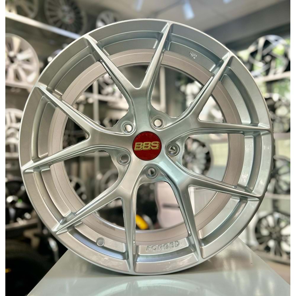 R1W 18 JANT 8.5 İNÇ ET38 5*114.3 73.1 BBS FORGED JANT MODELİ