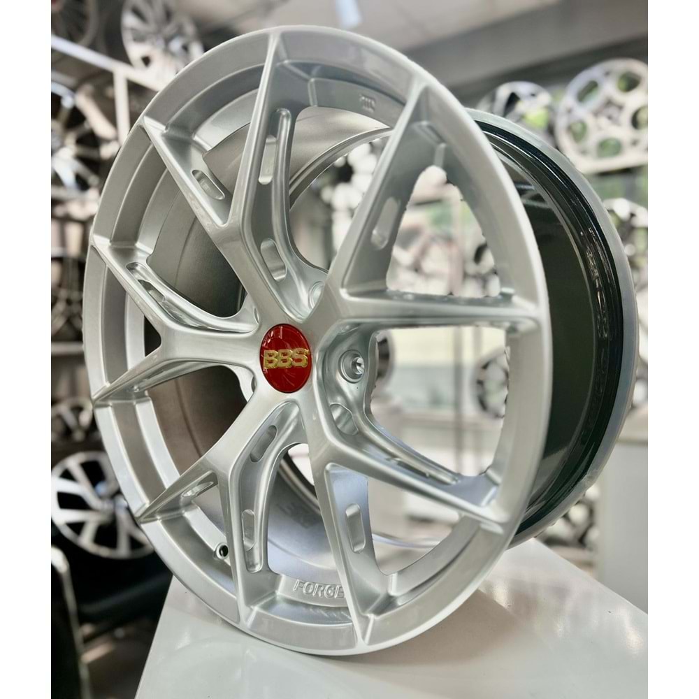 R1W 18 JANT 8.5 İNÇ ET38 5*114.3 73.1 BBS FORGED JANT MODELİ