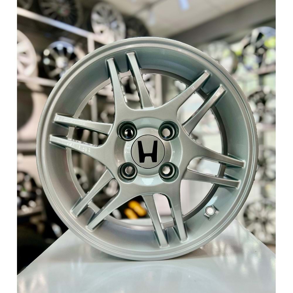 R1 14 JANT 5.5 İNÇ ET40 4*100 56.1 JANT MODELİ