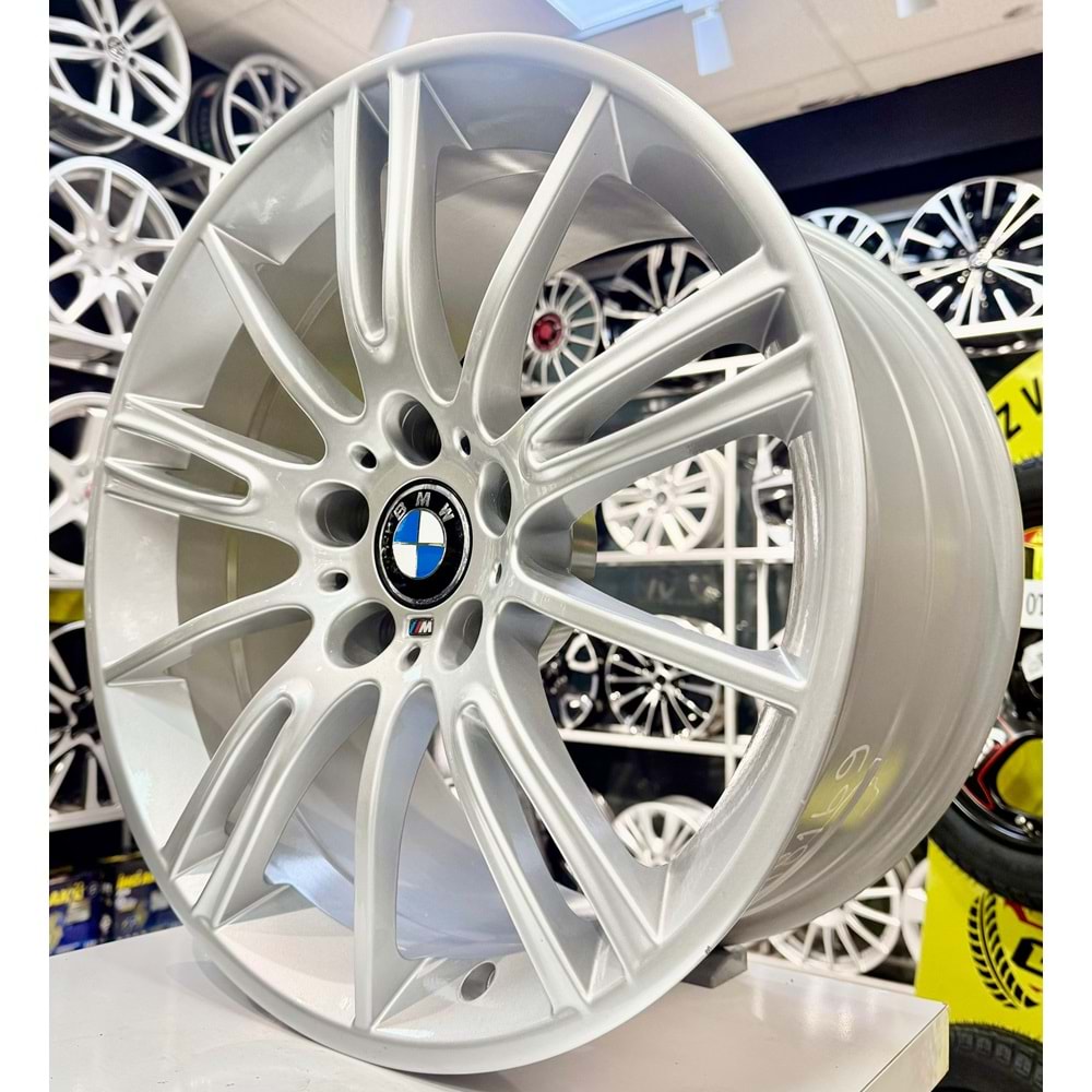 R1 18 JANT 9 İNÇ ET32 5*120 72.6 BMW E90 STYLE 193 SILVER JANT MODELİ