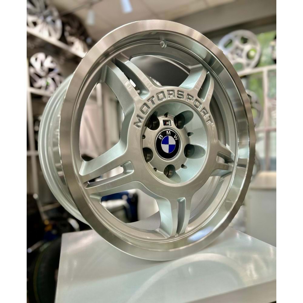 R1W 17 JANT 7.5 İNÇ ET35 5*120 74.1 BMW MOTORSPORT JANT MODEL